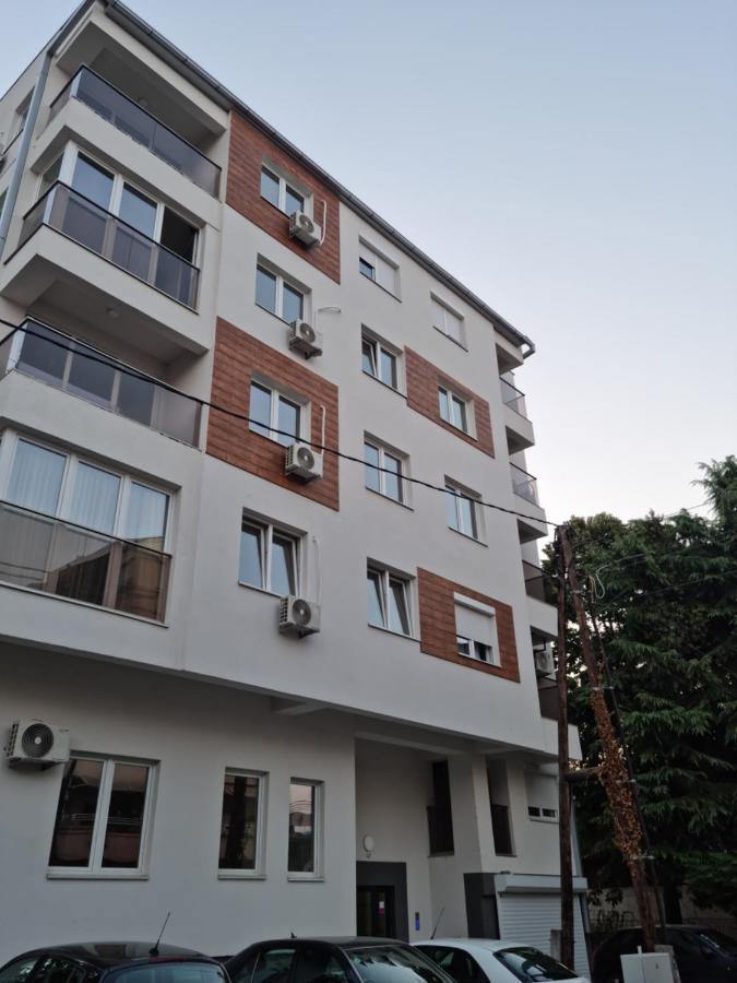Lester Apartments Skopje Esterno foto