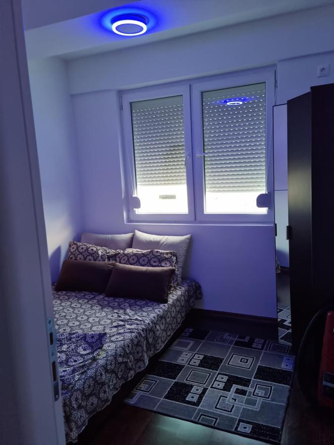 Lester Apartments Skopje Esterno foto